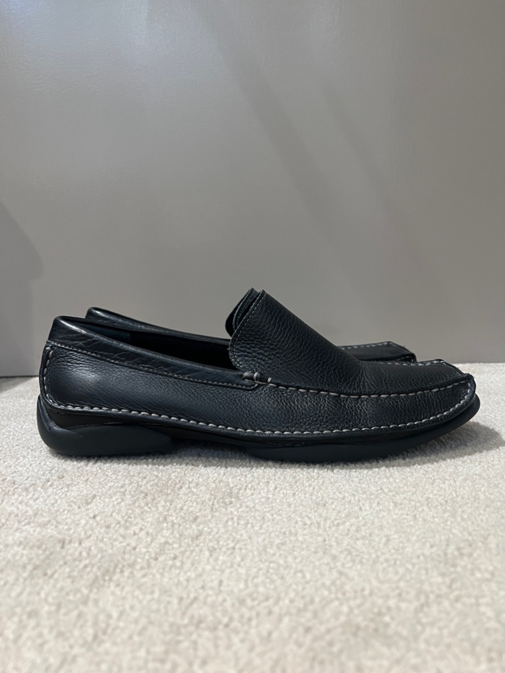 Hush Puppies Black Pebbled Leather Slip-On Loafers